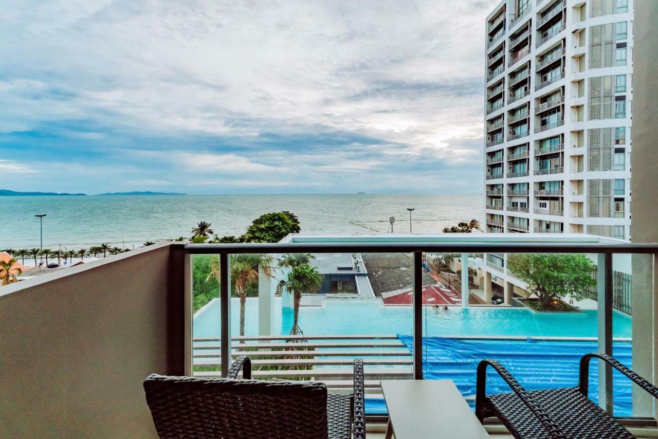 Pattaya Aeras Condotel Praia de Jomtien Exterior foto